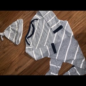 Burt’s Bees Baby One Piece with Hat